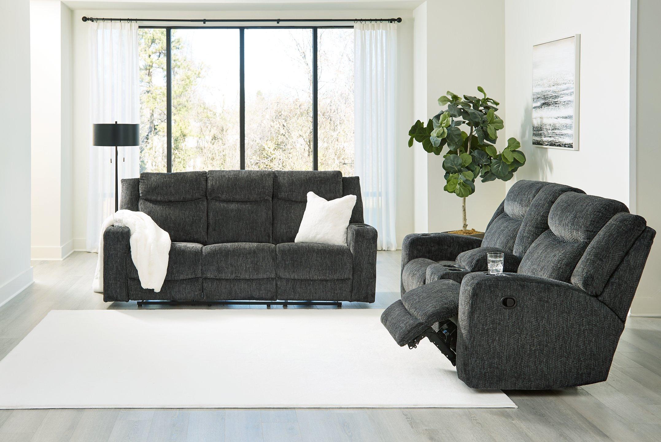 Martinglenn Living Room Set